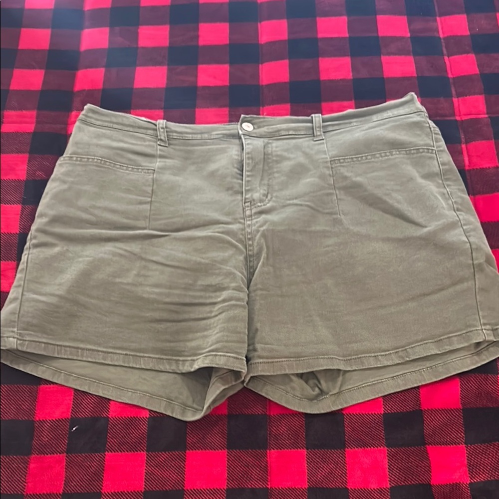 Women's Tan Shorts
